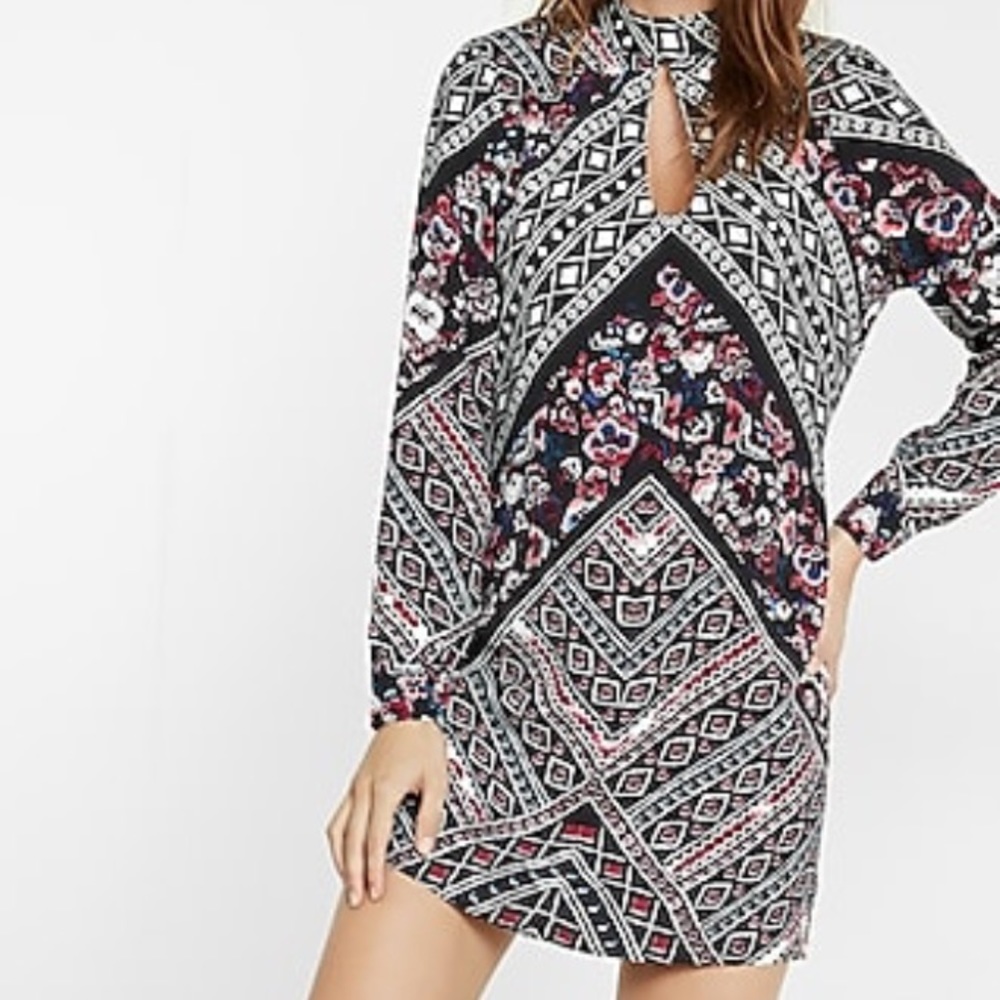 NWT EXPRESS XS Geometric Floral Shift Dress black white burgundy extra small